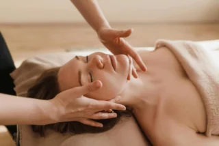 Drainage lymphatique du visage par Drain Body Expert